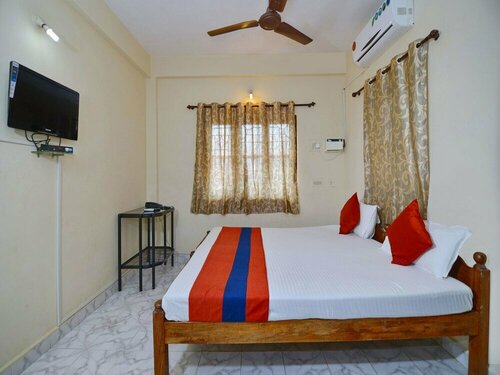 Hotel by Tushar, Varaa Hotelli Baga Pohjois-Goa