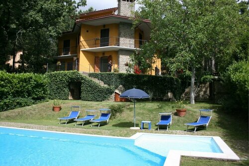Villa Marisa, Book Villa Anghiari hoteller med pool, Swimmingpool