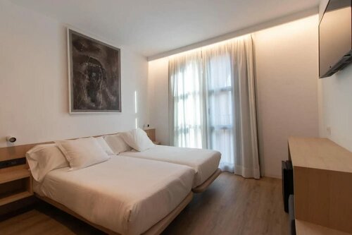 Hotel Cortabitarte, Забронировать Отель Сория Кастилия и Леон, рядом с Дворец графов Гомара