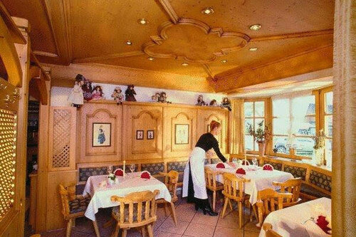 Hotel Salzburger Hof, Book Hotel Bergen Chiemsee