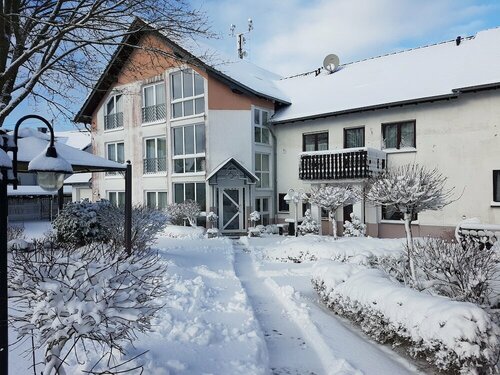 Gasthaus Weber, Rezerwuj Pensjonat Wiesemscheid Vulkan Eifel