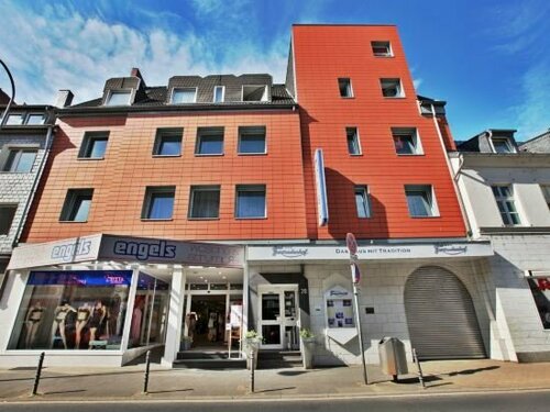 Hotel Gertrudenhof, Забронировать Отель Роденкирхен Кельн