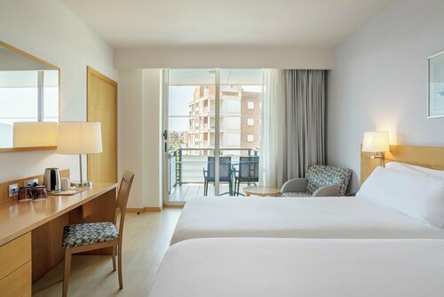 SOL by Meliá Port Cambrils, Забронировать Отель Отели El Baix Camp с бассейном, Бассейн