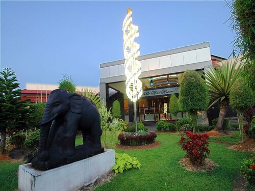 Kapuas Palace Pontianak Hotel, Book Hotel Hoteller i Kalimantan med pool, Swimmingpool