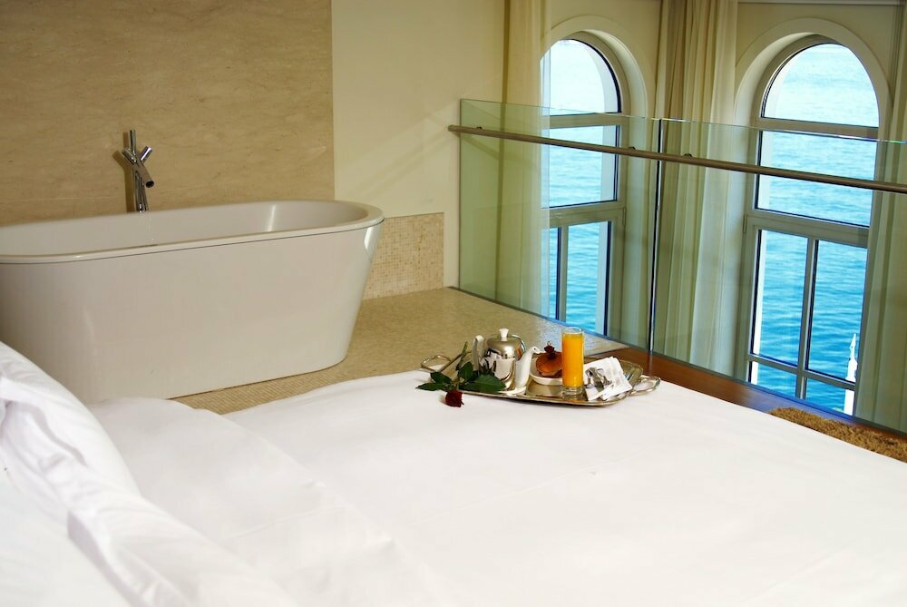 Ajia Hotel