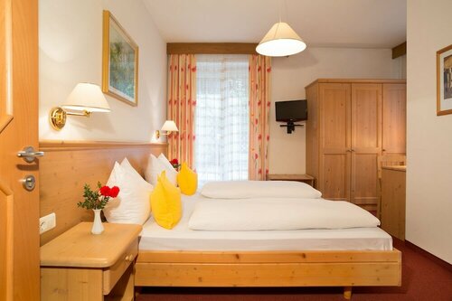 Hotel Gruberhof, Забронировать Отель Меран 