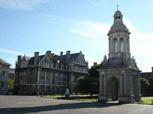 Trinity College Dublin, Забронировать Отель Дублин Каунти Дублин, рядом с Dublin District Coroner's Court