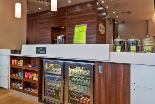 Hampton by Hilton Luton Airport, Забронировать Отель Лутон Бедфордшир