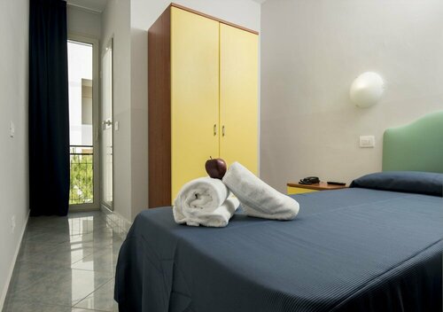Hotel Scarlet, Забронировать Отель Отели Римини - центра городов - Римини с завтраком, Завтраки