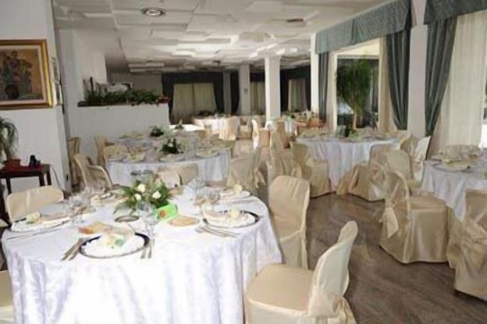 Grand Hotel De Rose