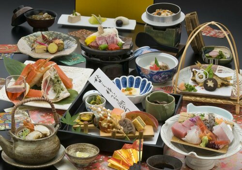 Kaga Katayamazu Onsen Kasuikyo, Book Hotel Hoteller i Hokuriku med parkering, Parkering