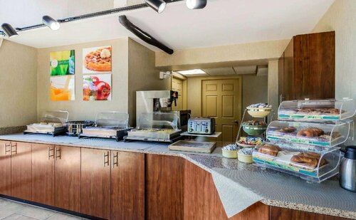 Quality Inn & Suites Sevierville - Pigeon Forge, Забронировать Отель Севьервилл Great Smoky Mountains National Park