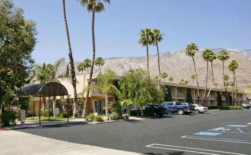 Days Inn Palm Springs, Забронировать Отель Палм-Спрингс Coachella Valley, рядом с Las Palmas
