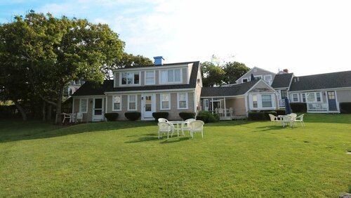 Seadar Inn by the Sea