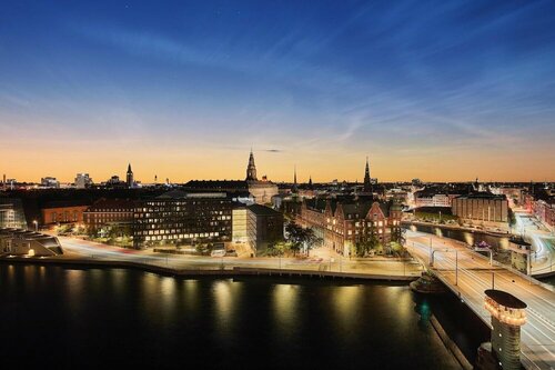 NH Collection Copenhagen, Забронировать Отель Кристиансхавн Копенгаген, рядом с Площадь Хойбро