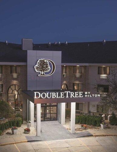 Doubletree by Hilton Hotel Racine Harbourwalk, Rezervați Hotel Racine Wisconsin