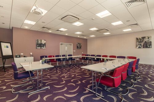 Holiday Inn Express Preston South by IHG, Забронировать Отель Престон Ланкашир
