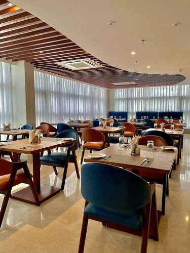 Best Western Maharani Bagh New Delhi, Забронировать Отель Отели Нью-Дели с завтраком, Завтраки