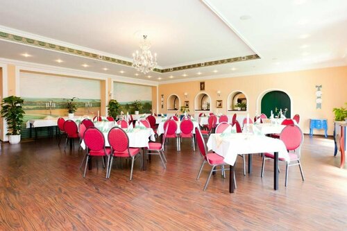 Gastwirtschaft & Hotel Hallescher Anger, Book Hotel Hotels in Garz with Parking, Parking