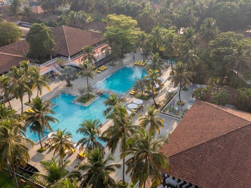 Dona Sylvia Beach Resort, Rezervovat Lázně / Resort Hotely v South Goa se snídaní, Snídaně