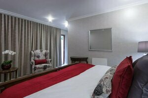 Riverside Boutique Hotel