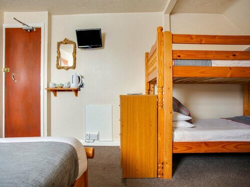 OYO Godolphin Arms Hotel, Varaa Hotelli Hotellit Cornwall pysäköinnillä, Pysäköinti