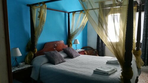 Hostal Restaurante La Diligencia, Забронировать Отель Отели в центре Кунит, в центре, Парковка