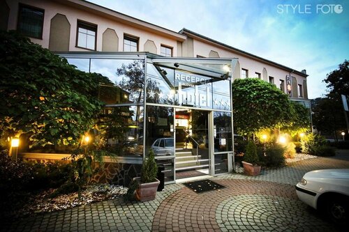 Hotel Slovan, Boek Hotel Lučenec Banskobystrický kraj