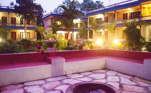 Chitwan Village Resort, Забронировать Курортный отель Саураха провинция Багмати-Прадеш