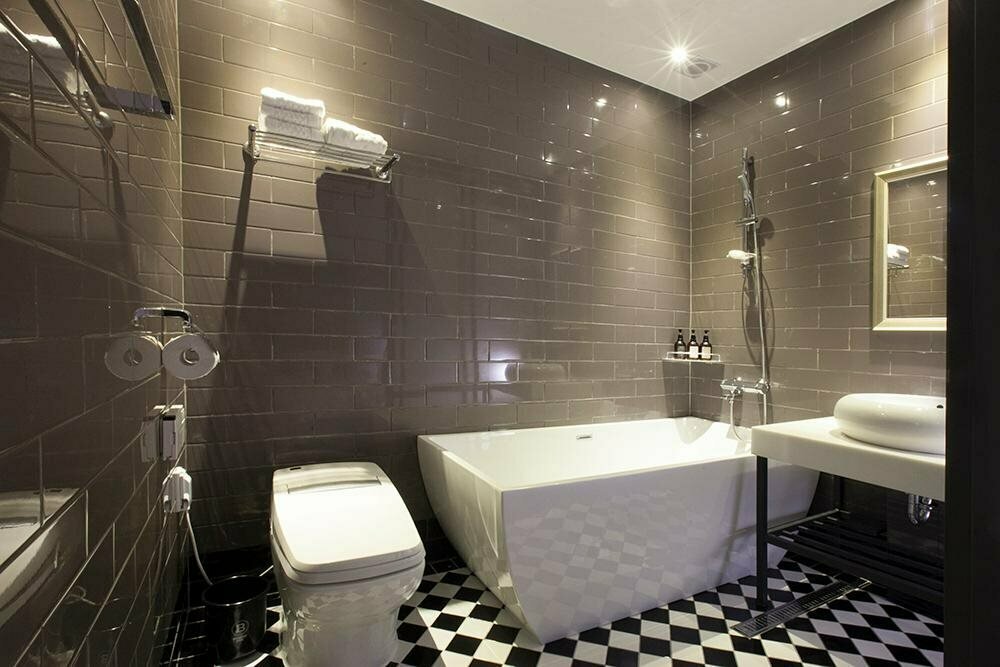 Brown Dot Hotel