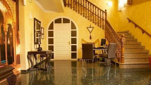 Hotel Temático Costa del Sol, Забронировать Отель Отели Торремолинос с парковкой, рядом с Пляж El Saltillo, Парковка