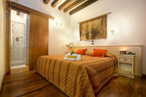 Spadaria San Marco Guest House, Забронировать Отель Сан-Марко Венеция, рядом с Вокзал Accademia