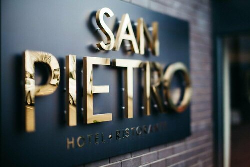 San Pietro Restaurant with Rooms, Забронировать Отель Сканторп Линкольншир, рядом с Концертный зал Plowright Theatre