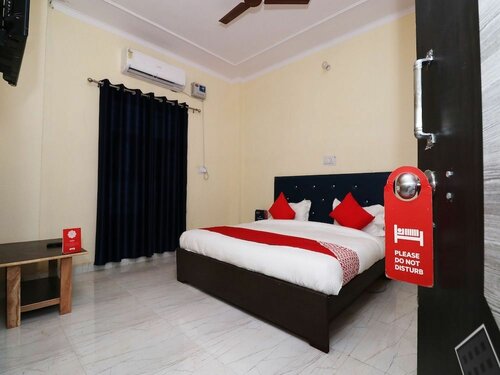 OYO 22917 Cgr Residency, Забронировать Отель Отели Гургаон с парковкой, Парковка