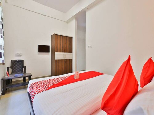 OYO Flagship 13124 Hotel Pyramid, Забронировать Отель Отели Вадодара с завтраком, Завтраки