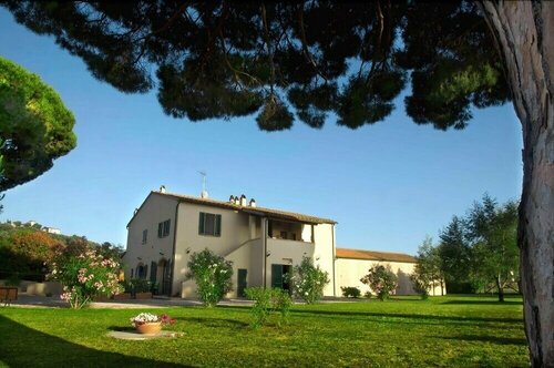 Agriturismo Quattro Pini, Забронировать Отель Кастаньето-Кардуччи Берег Этрусков