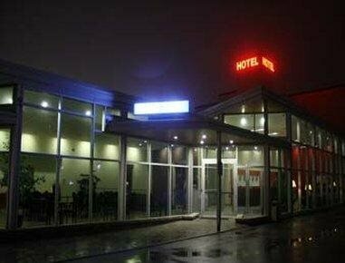 Travelodge by Wyndham Richmond Hill, Забронировать Отель Ричмонд-Хилл York, Durham and Hills of Headwaters