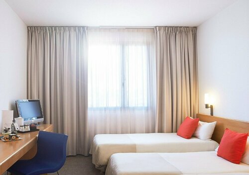 Novotel Щецин центр, Забронировать Отель Щецин Западно-Поморское воеводство, рядом с Кафедральный собор Св. Иакова апостола