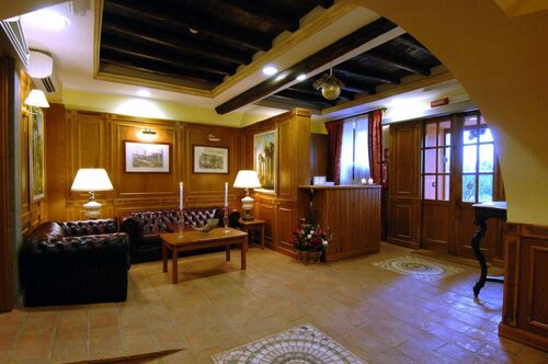 Casale Della Certosa, Rezervați Hotel Hoteluri în Lazio cu parcare, Parcare