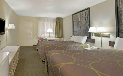 Super 8 El Paso Airport, Book Mini-hotel Hoteller i El Paso med parkering, Parkering