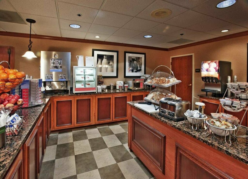 Hampton Inn