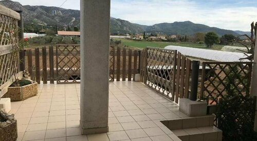 Bastide Ecurie Massilia, Book Hotel Hoteller i Carros med parkering, Parkering