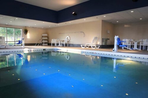 Hampton Inn Eau Claire, Забронировать Отель Отели О-Клэр с бассейном, рядом с HSHS Sacred Heart Hospital, Бассейн