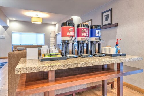 Hampton Inn Phoenix Midtown Downtown Area, Забронировать Отель Энканто Финикс
