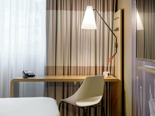 ibis Nürnberg City am Plärrer, Prenota Hotel Hotel a Media Franconia con piscina, Piscina
