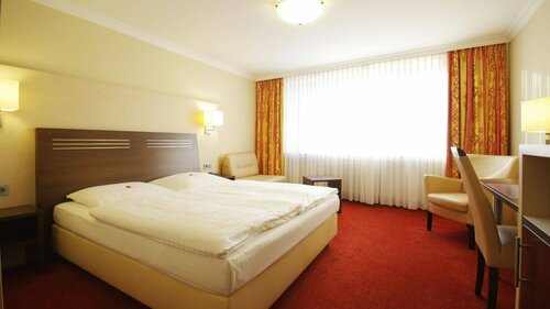 Garten-Hotel Ponick, Забронировать Отель Вайден Кельн