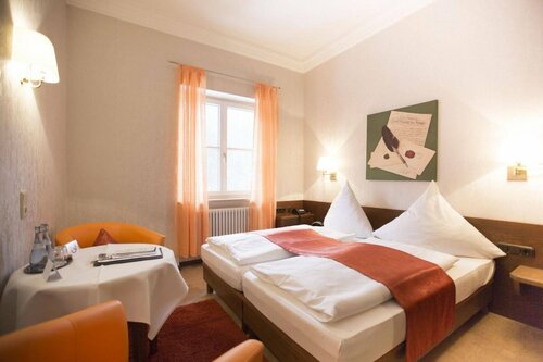Hotel Siena, Забронировать Отель Рим Лацио, рядом с Piazza della Madonna dei Monti