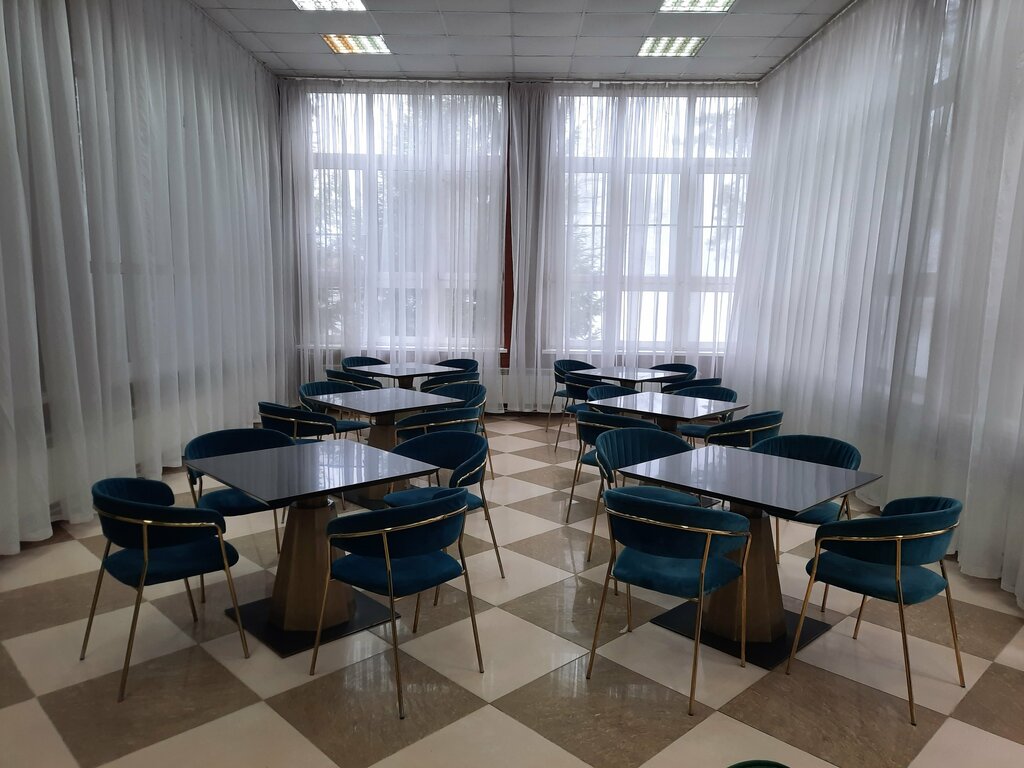 Гостиница Сенеж