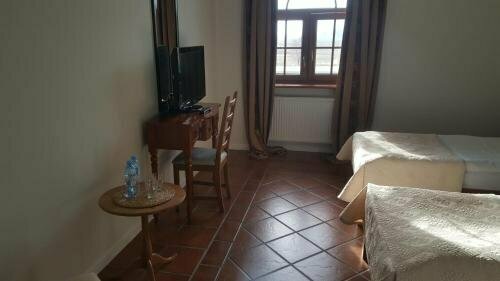 Hotel Porto-Fino, Reserva ahora Hotel Lućmierz 