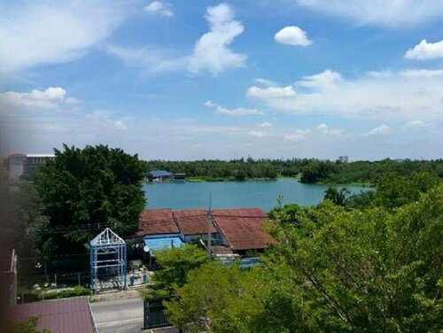 Woodroof Residence Rangsit, Забронировать Отель Патхумтхани Pathumthani Province, рядом с Университет Рангсит